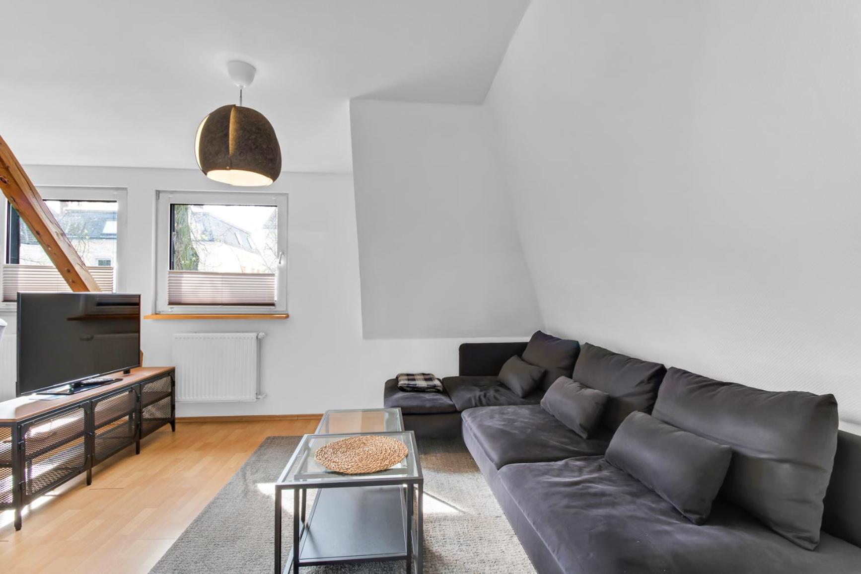 24-7 Living - Eg Unna